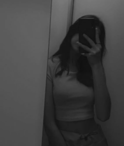 <em>Nicole p.</em>